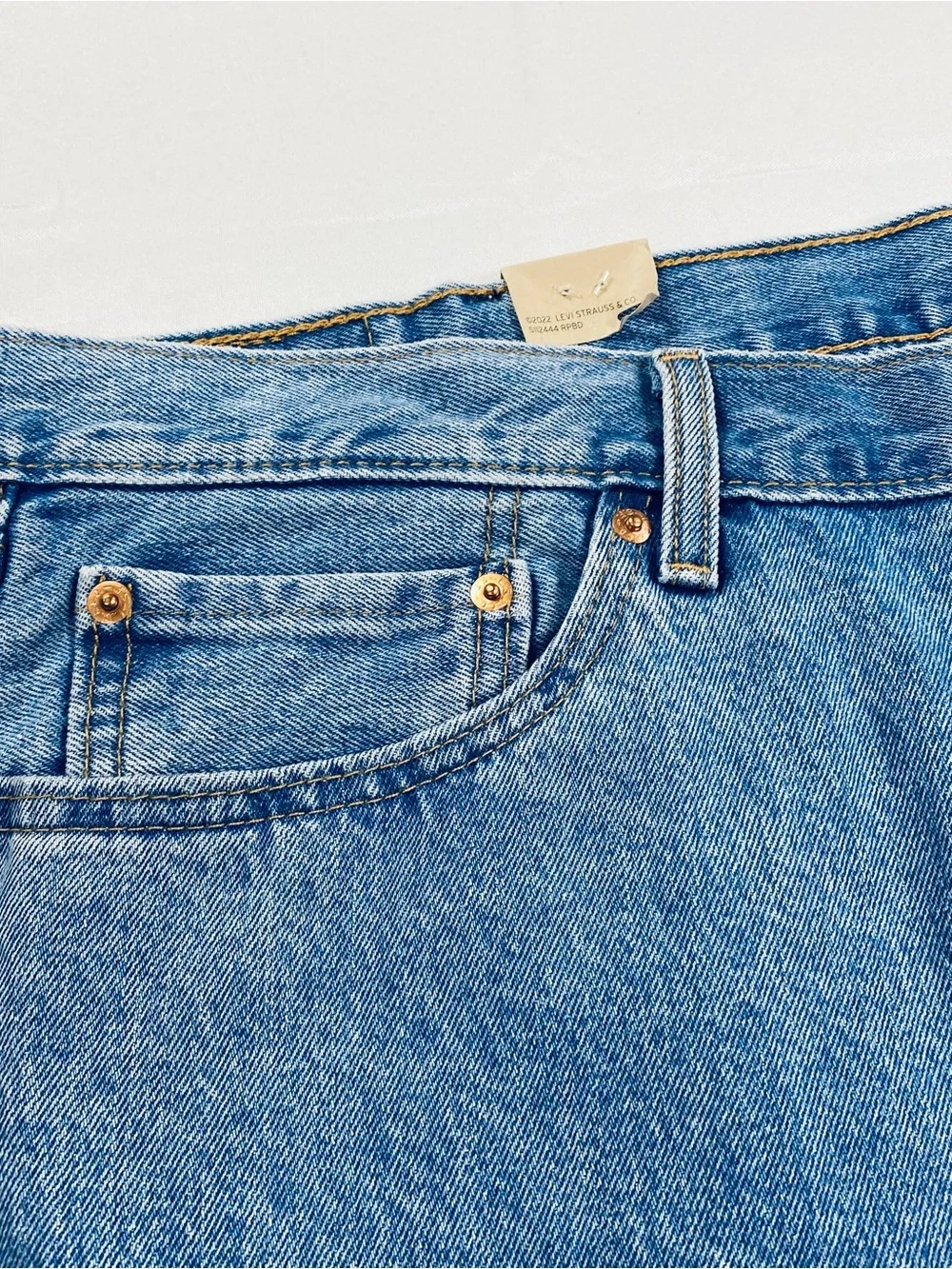 Levi’s 505 Regular Fit Jeans Mens 44x30 Medium Wash Blue 100% Cotton NWT